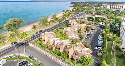 Beachfront 4BR for 12 in Kihei!