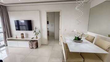 Apartment | Dining