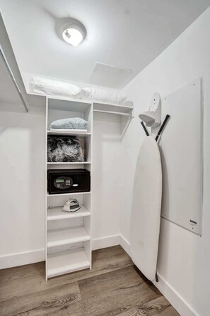 Interior - Elegant High‑Floor Studio | Balcony Near Ocean 2910 (Hallandale Beach)
