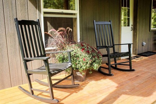 WaterSong Cabin, Class 1 trout stream, DNR land, 5 mi to Viroqua, eco-friendly