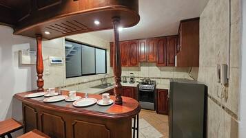 Coffee/tea maker, microwave, oven, electric kettle