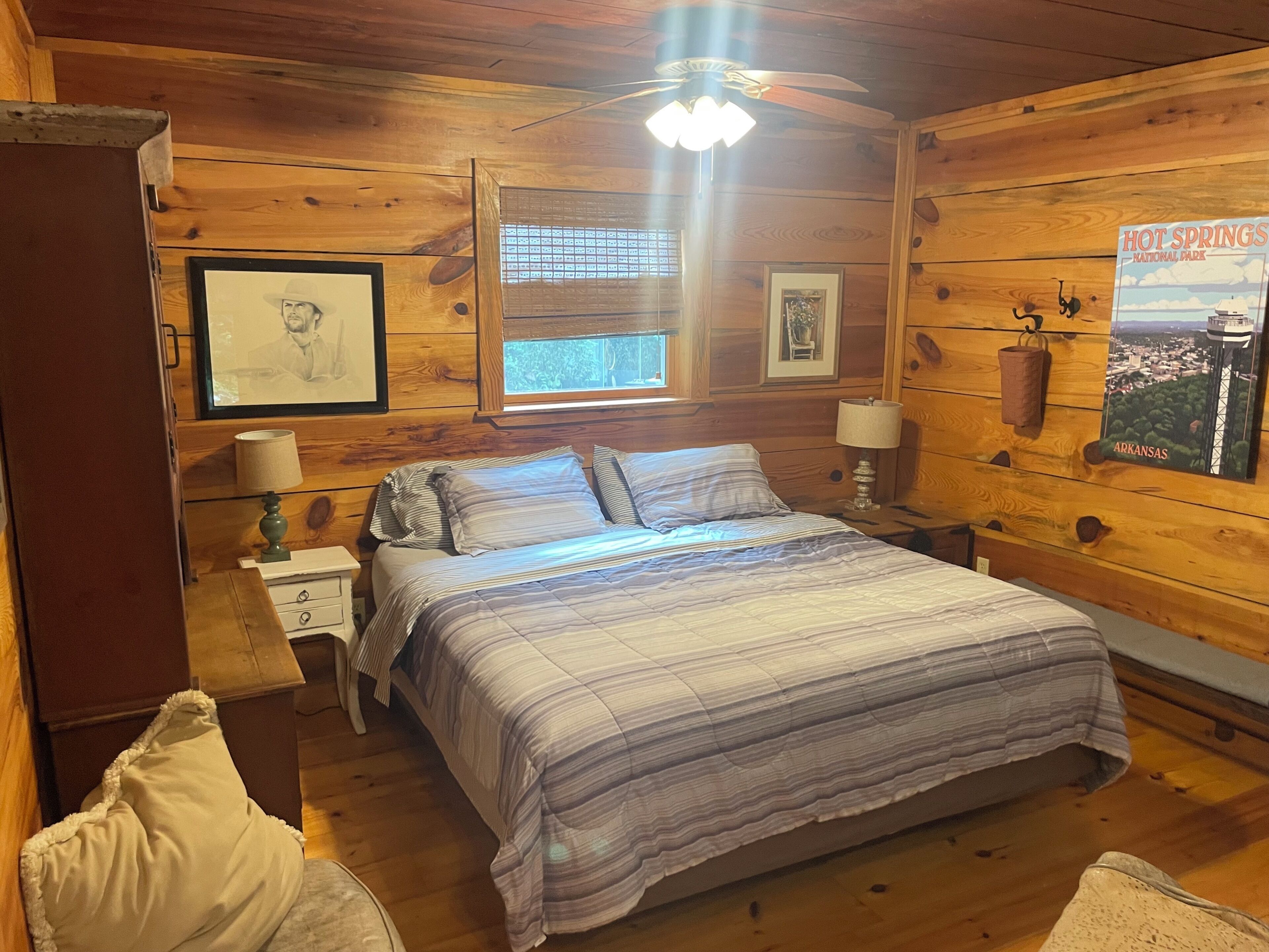 Iron/ironing board, WiFi (free), bed sheets