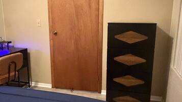 2 chambres, bureau, fer et planche à repasser, Wi-Fi gratuit