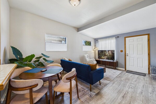 12-1638 7th St-110
