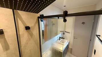 Departamento Deluxe, vista al mar | Baño