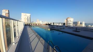 Apartemen | Kolam renang | 2 kolam renang outdoor