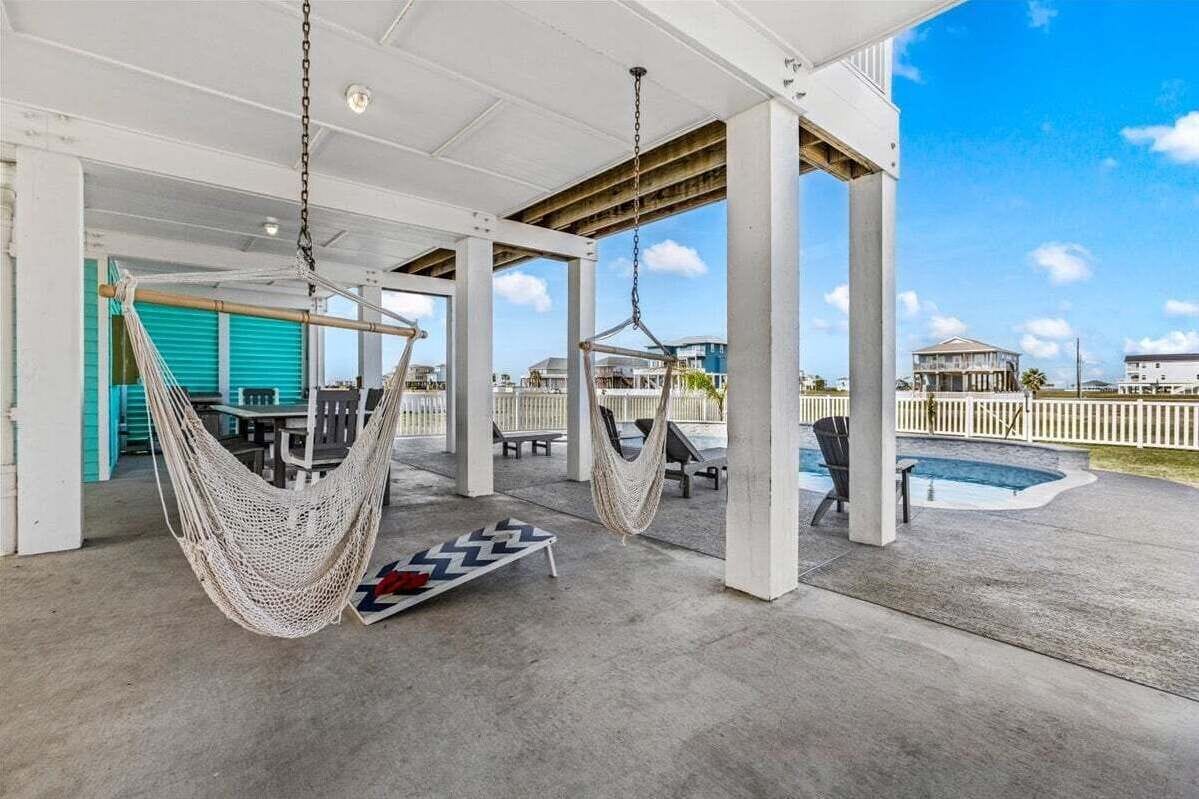 House, Multiple Beds, Patio, Pool View (Insta-Ahhh) | Outdoor dining