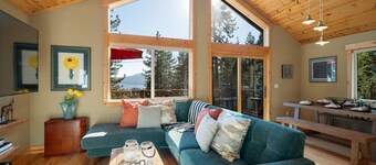 Brand New Kings Beach Retreat Lake Views + Forest