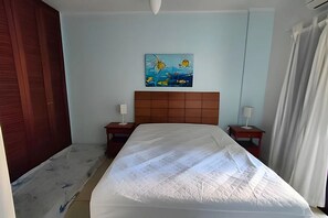 Deluxe-Apartment, Balkon, Meerblick | Kostenloses WLAN