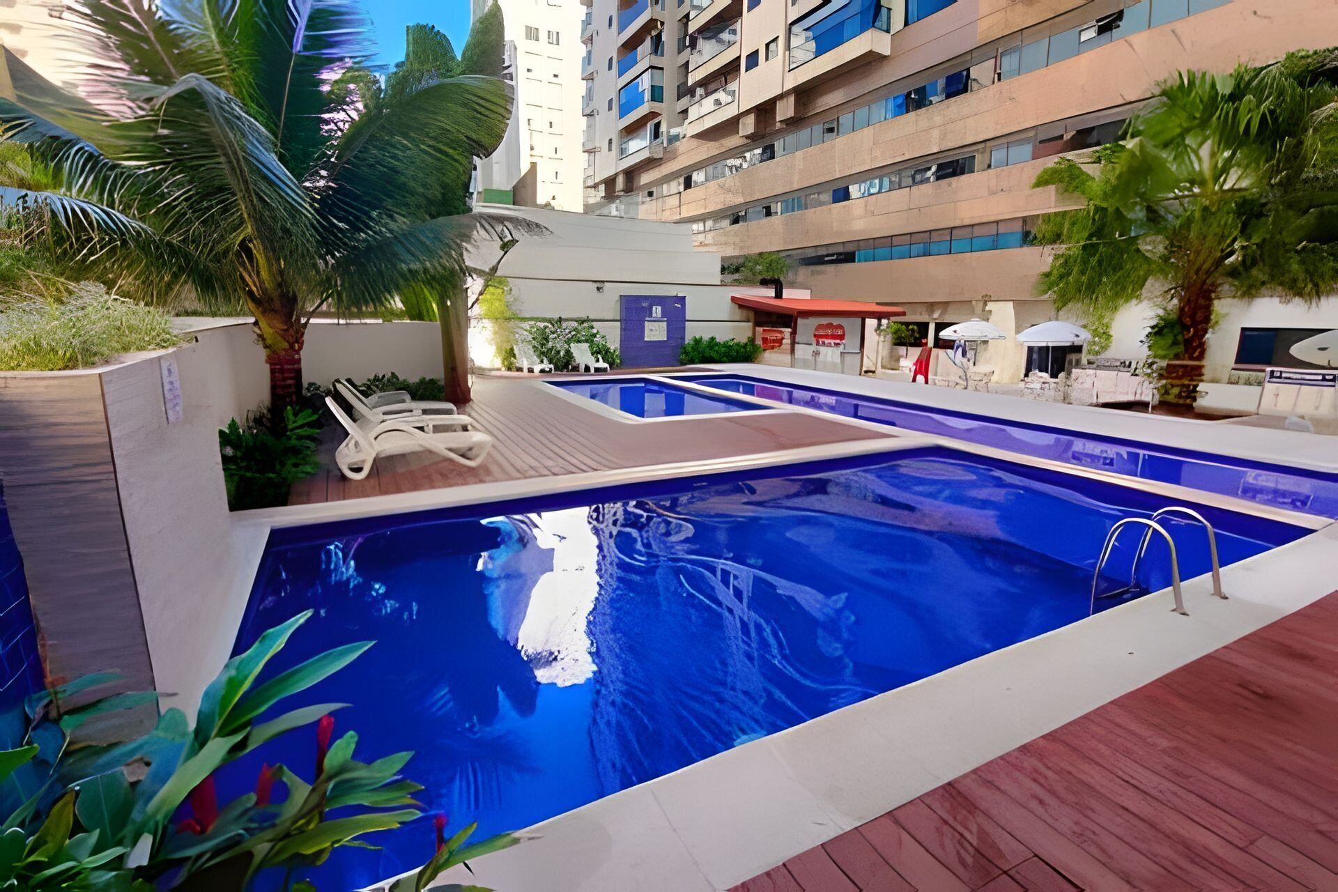 Apartamento | Piscina | 3 piscinas externas