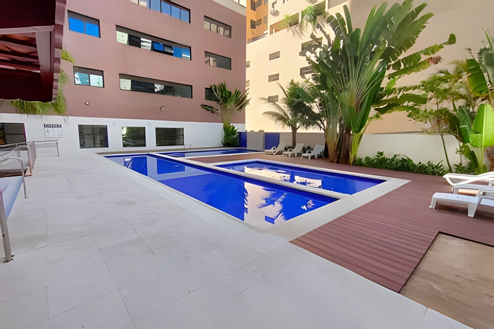 3 piscinas al aire libre