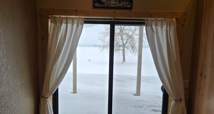 Shell Lake Getaway. Spacious 3-bedroom barndominium in nearby Beaver Brook