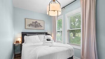 1 bedroom, WiFi (free), bed sheets