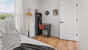 1 bedroom, WiFi (free), bed sheets