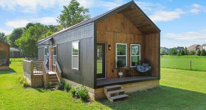 The Music Box at Hidden Gem Farm-Sleeps 6