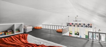 The Music Box at Hidden Gem Farm-Sleeps 6