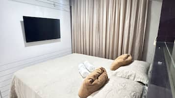 Deluxe Apartment, Beachfront | Free WiFi