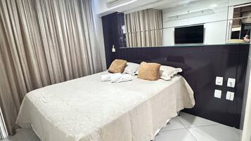 Deluxe Apartment, Beachfront | WiFi (free)