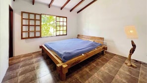 3 Schlafzimmer, Schreibtisch, kostenloses WLAN, Bettwäsche