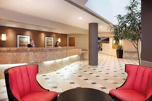 Lobby - FIFA 2 Bedroom Suite just 2.4 miles away from MetLife Stadium (Secaucus)