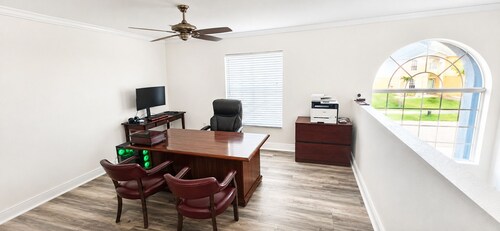 Gulf Ocean Breeze Escape Spacious 4-bedroom house