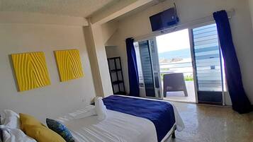Habitación junior, balcón, vistas a la playa | Wifi gratis