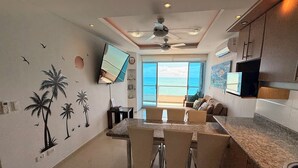 Interior - Diamond Beach Torre A …Piso 7.. Dos  Dormitorios (Tonsupa)