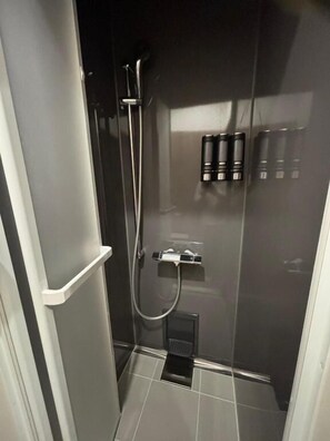 Hair dryer, towels, soap, shampoo - BED&BAR MIDUKI (SUGINAMI)