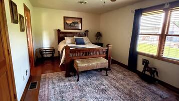 3 chambres, fer et planche à repasser, Wi-Fi, draps fournis