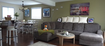 Eastpoint Landing, 10 mins to Bonavista/Elliston, 20 from Trinity. Perfect Spot!