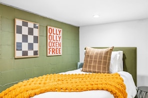 Room - Sail Bay Oasis • Steps to Sand & Boardwalk (San Diego)