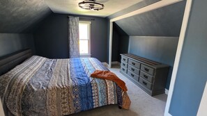Room - 5 Charles Street (Deadwood)