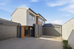 Exterior - Domi Rentals - The Ormond House (Clayton)