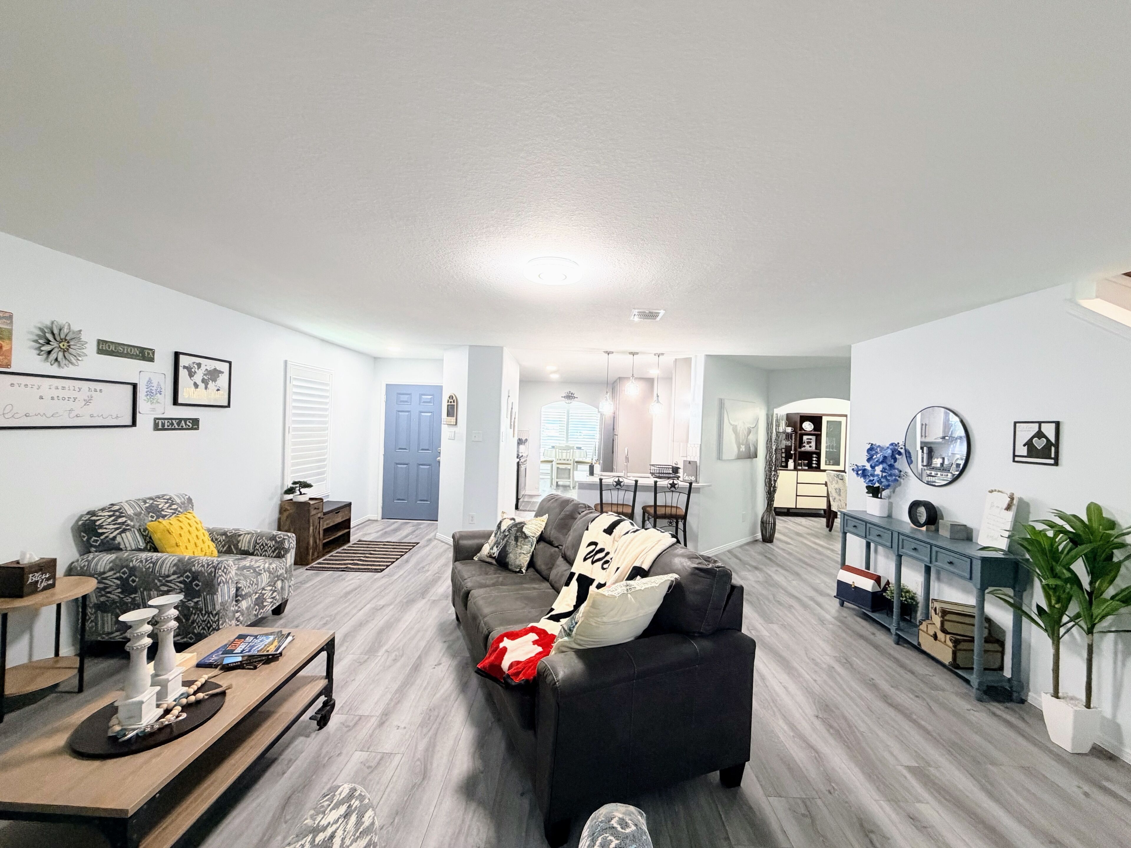 Smart TV, futbolito, tenis de mesa y libros 