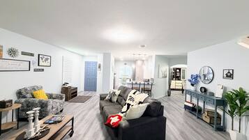 Smart TV, futbolito, tenis de mesa y libros