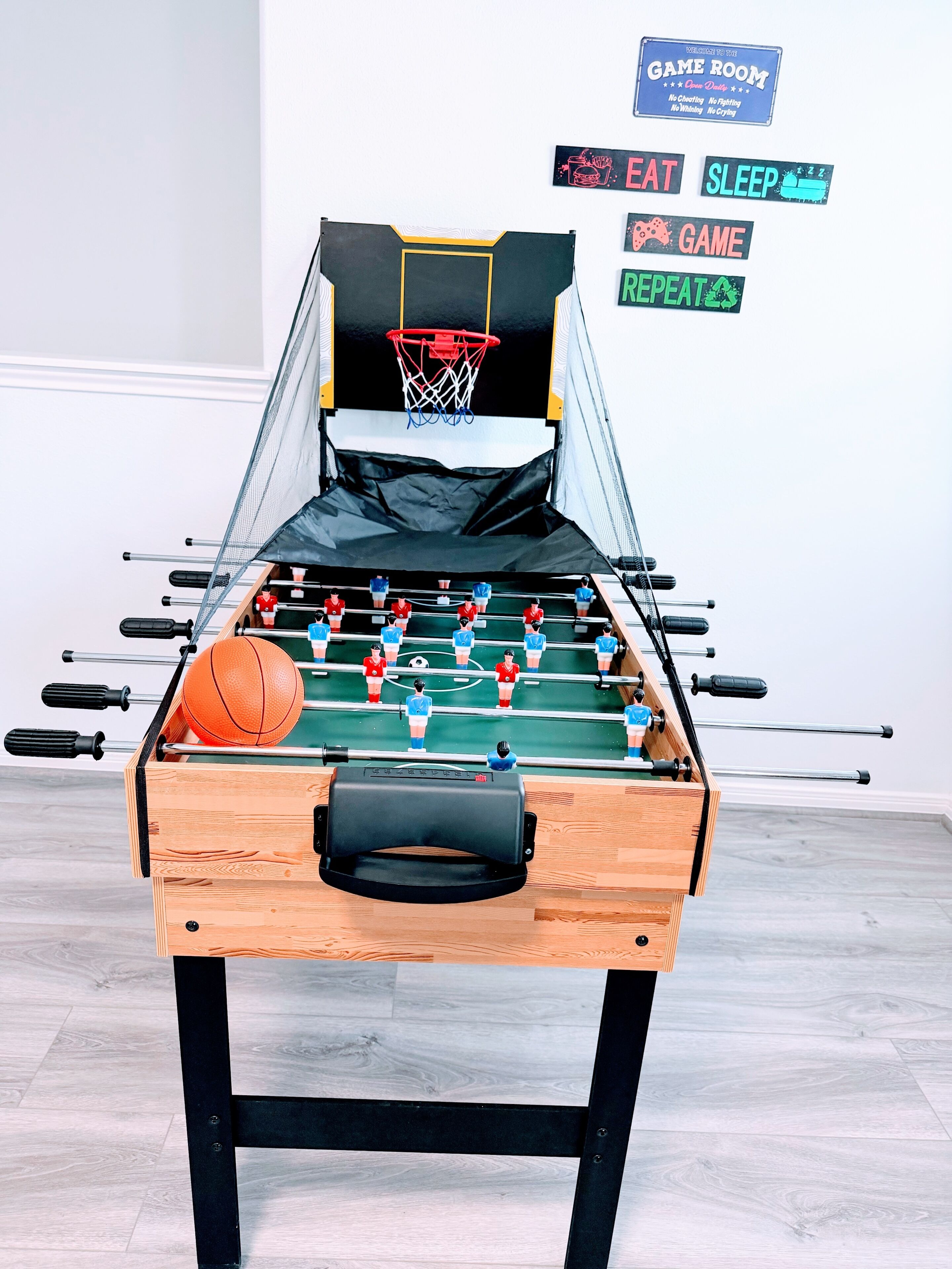 Spielezimmer