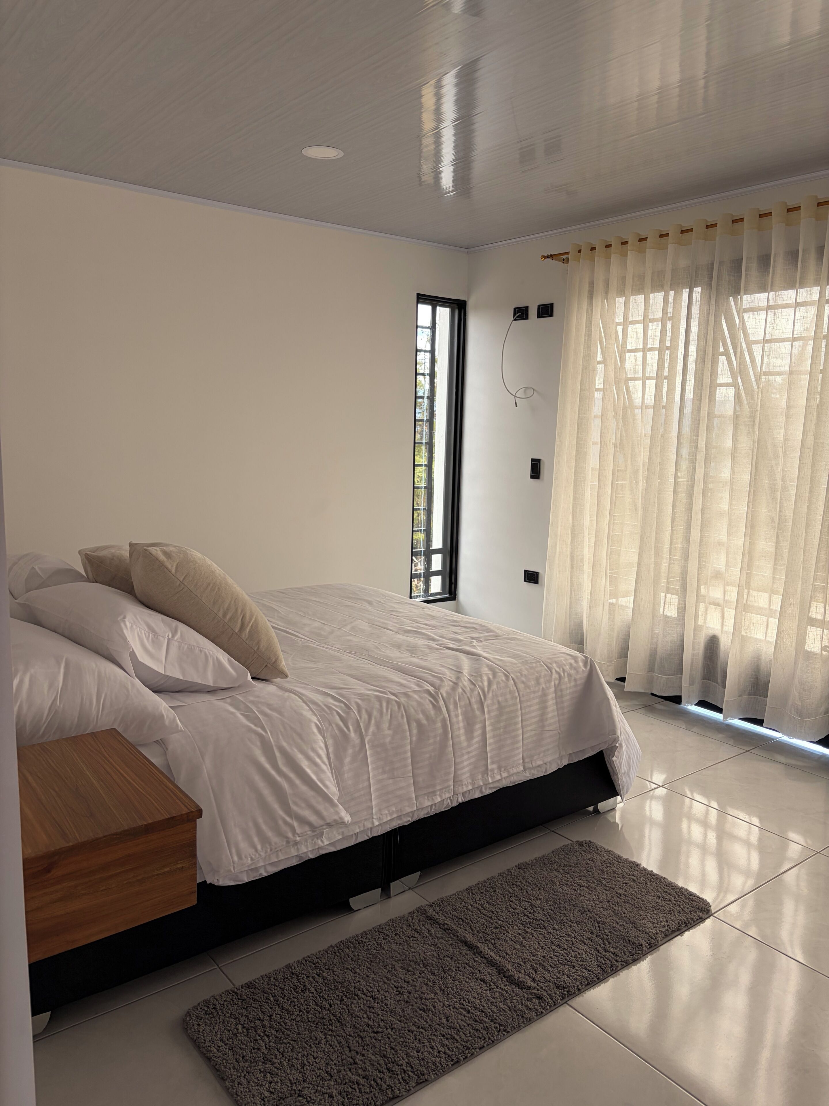 3 chambres, fer et planche à repasser, Wi-Fi gratuit, draps fournis