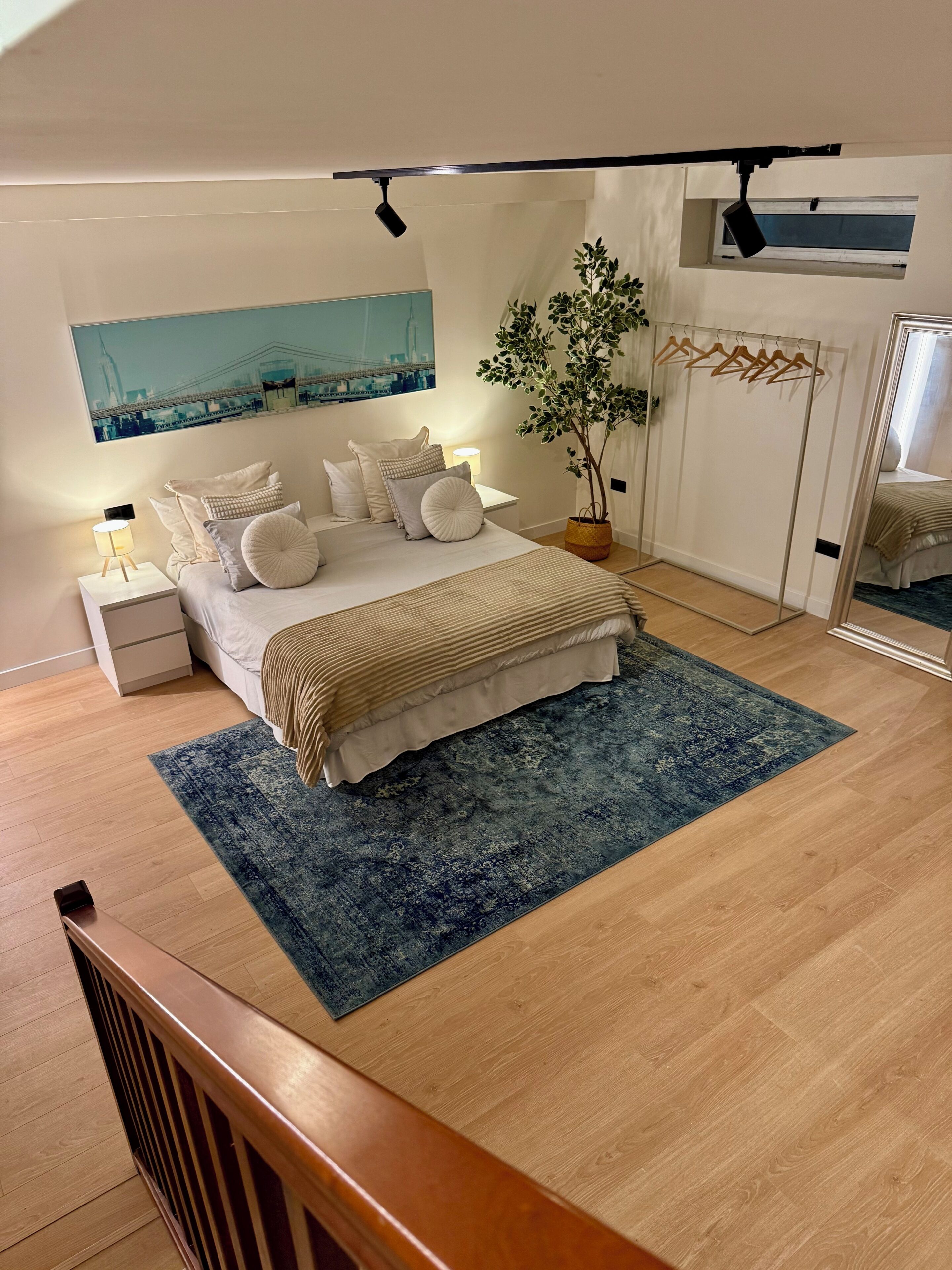3 chambres, fer et planche à repasser, Wi-Fi, draps fournis