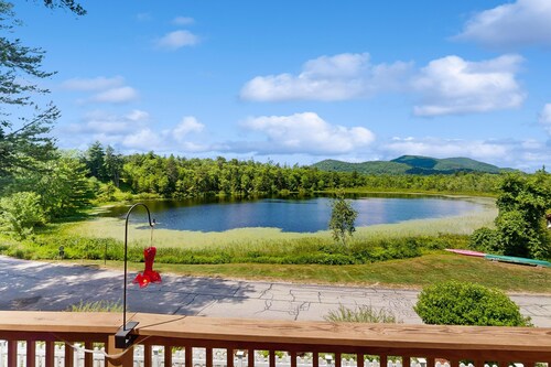 Lakeside Escape:  views and walk to beach