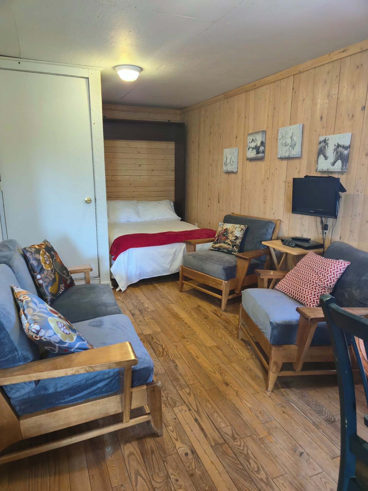 1 bedroom, WiFi (free), bed sheets
