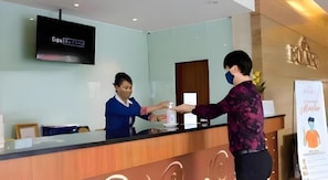 Lobby - Borneo Hotel (Pontianak)