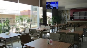 Dining - Borneo Hotel (Pontianak)