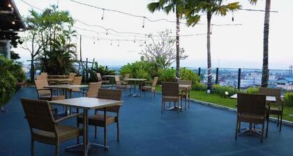 Borneo Hotel