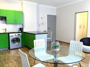Dining - Midtown Rentals at Perspectives (Cape Town)