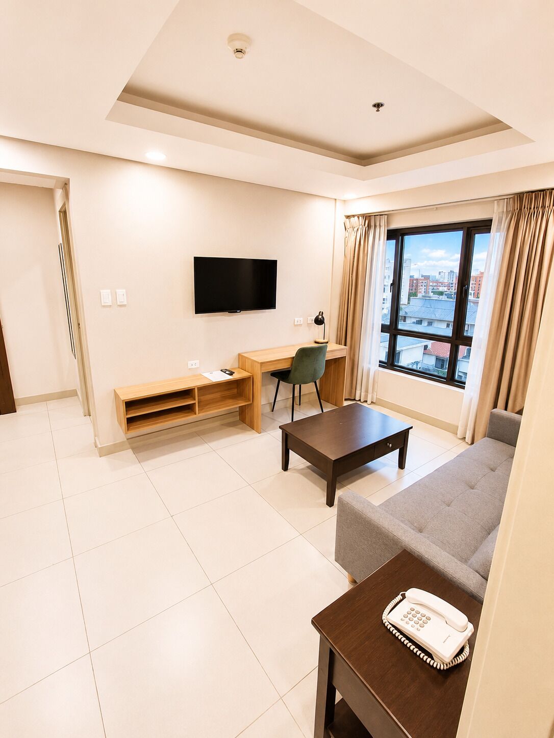One Bedroom Suite | Desk, free WiFi, bed sheets