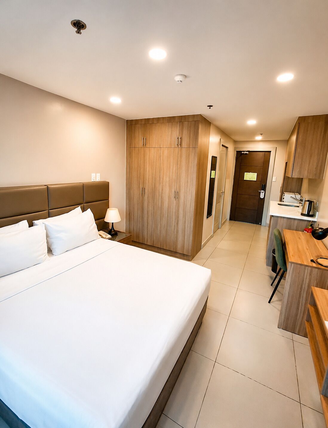 Kamar Deluks (Queen) | Meja kerja dan Wi-Fi gratis