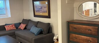Beautiful 1-bedroom apartment with AC in Manhattan. Ten minute walk to KSU.