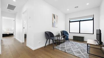 1 bedroom, desk, iron/ironing board, WiFi