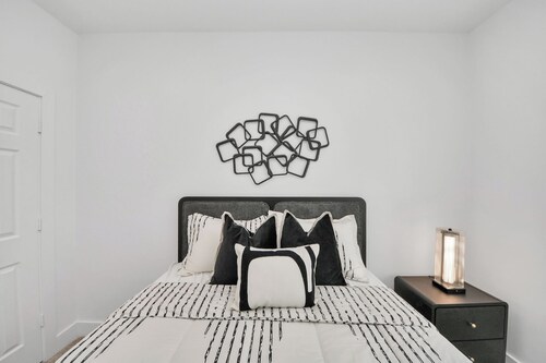 LuxuriousTownHome in The Heights Downtown Houston