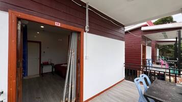 Standard Twin Room, Ocean View | Outdoor dining